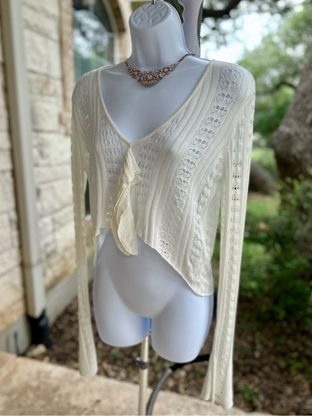 Missguided UK NWT White V-Neck Cropped Knit Pullover Cardigan - Picture 4 of 9